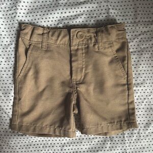 Like New Sz 2T Toddler Boys’ Cat & Jack Quick Dry Khaki Chino Shorts